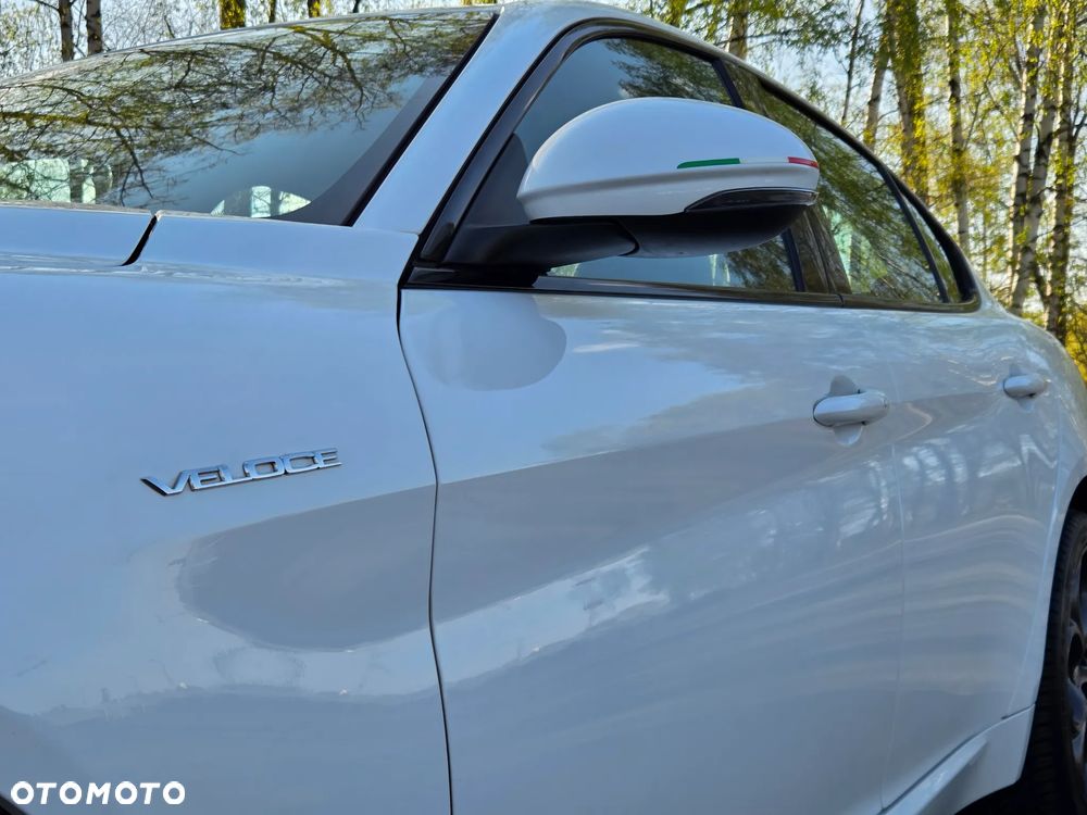 Alfa Romeo Giulia 2.2 AT8-Q4 Veloce - 9