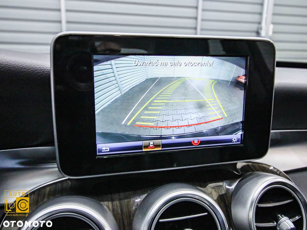 Mercedes-Benz Klasa C 300 9G-TRONIC AMG Line - 20