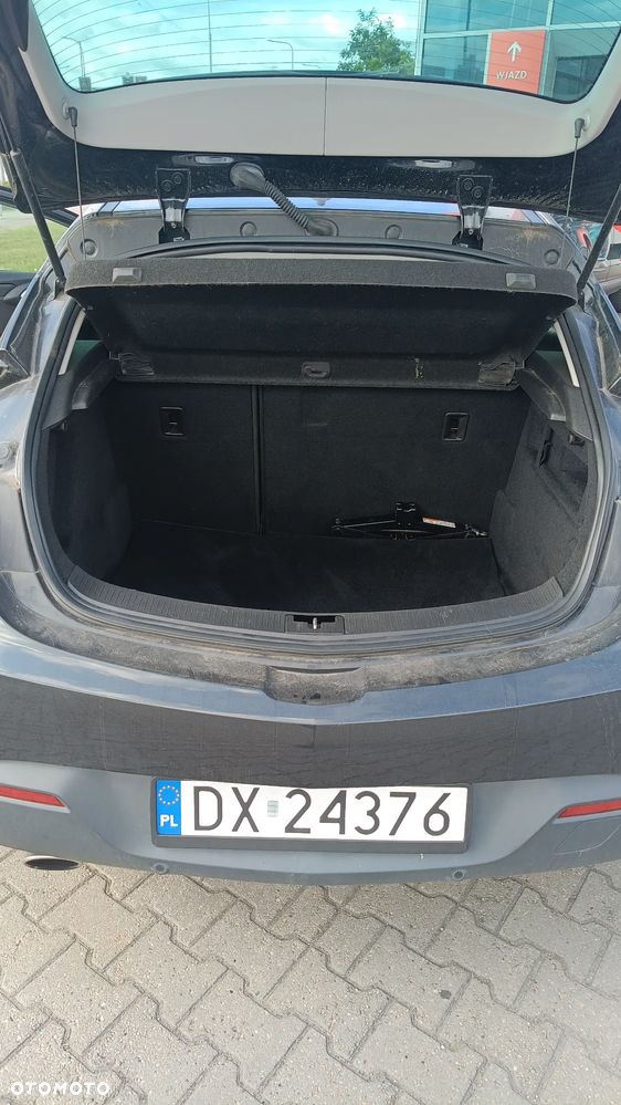 Opel Astra IV GTC 1.6 T SIDI Enjoy S&S - 9