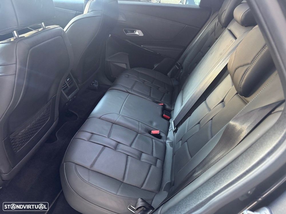 DS DS7 Crossback 1.6 THP Rivoli EAT8 - 6