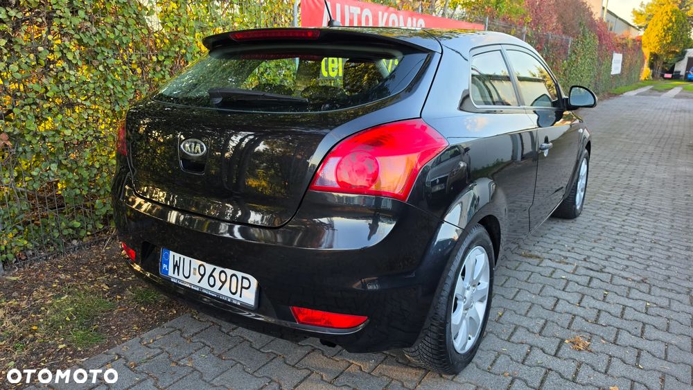 Kia Ceed - 30
