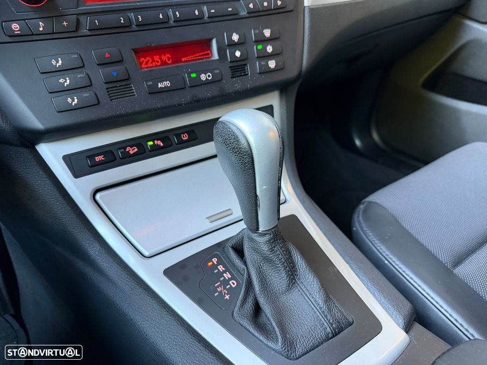 BMW X3 2.0 dA LifeStyle - 12