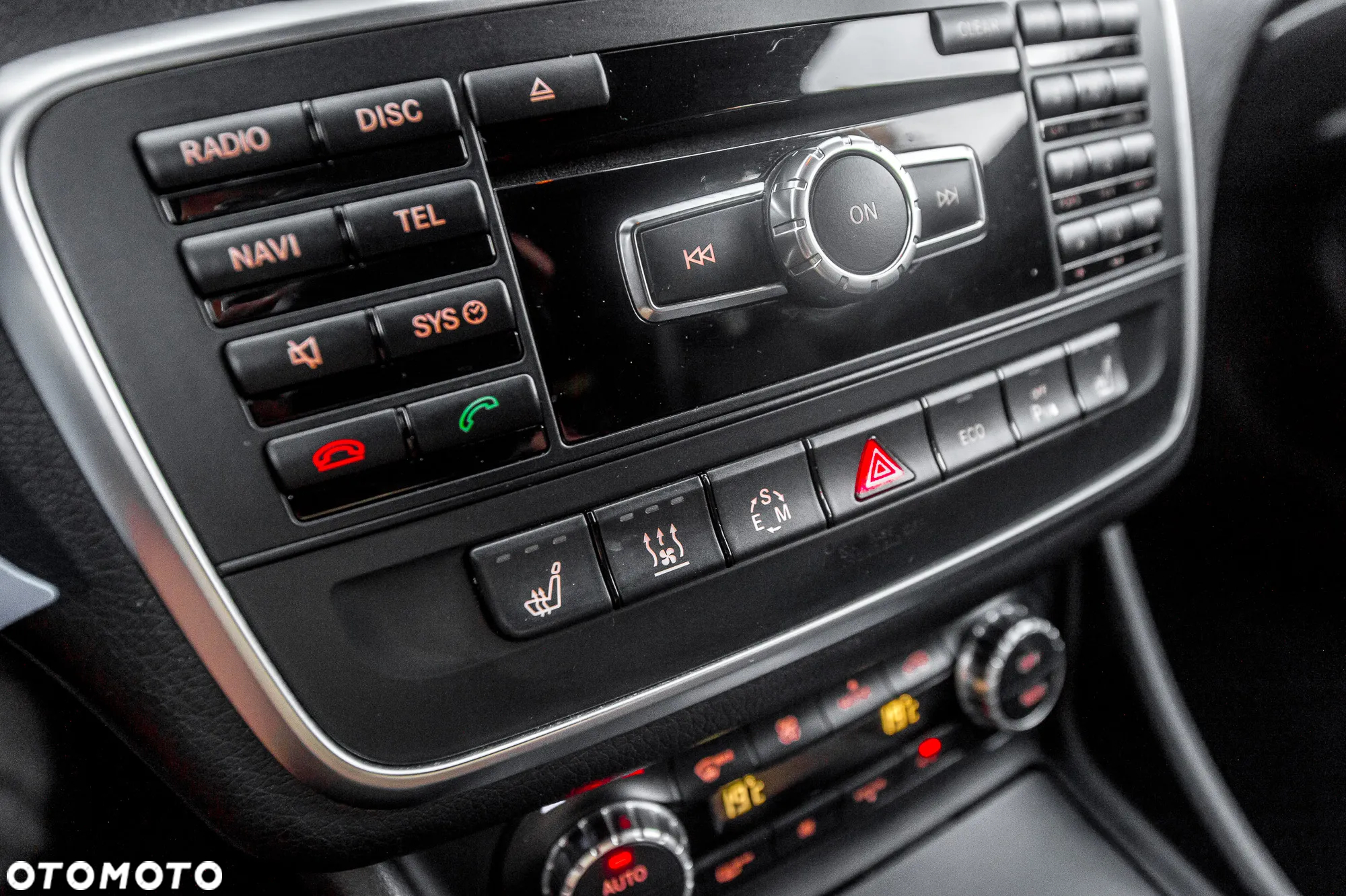 Mercedes-Benz Klasa A 250 4Matic 7G-DCT AMG Line - 34