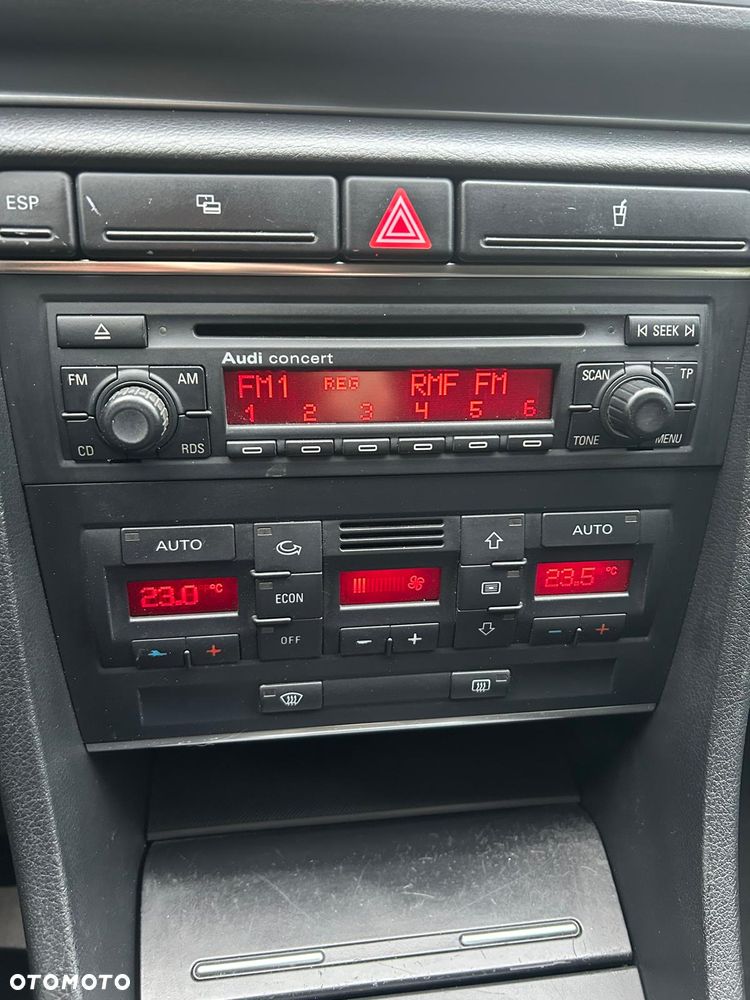 Audi A4 Limousine - 19