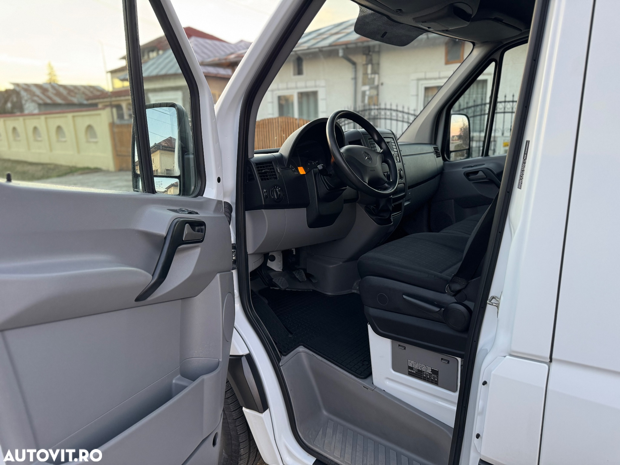 Mercedes-Benz Sprinter - 5
