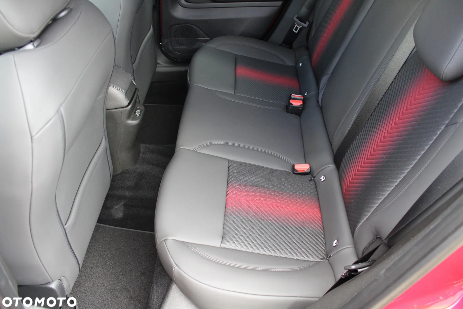 Alfa Romeo Junior 1.2 mHEV Ibrida Speciale eDCT - 11