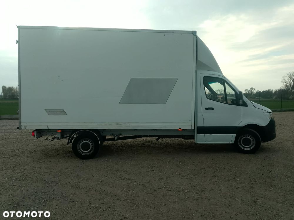 Mercedes-Benz Sprinter - 4
