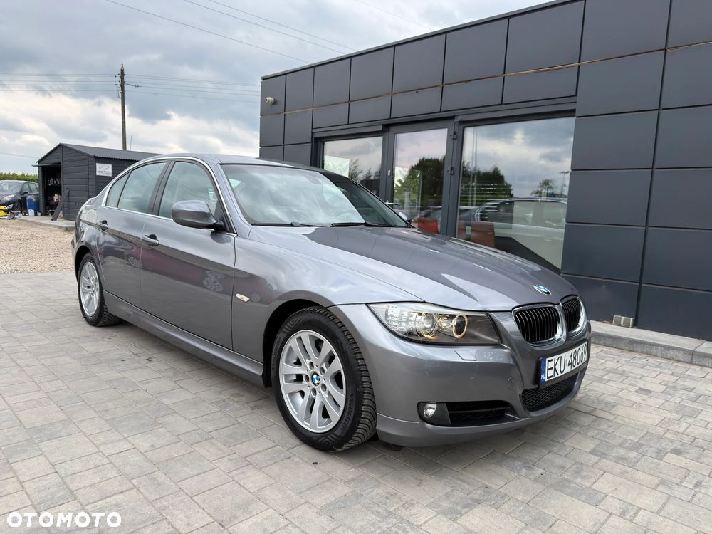 BMW Seria 3 325i Edition Exclusive - 13