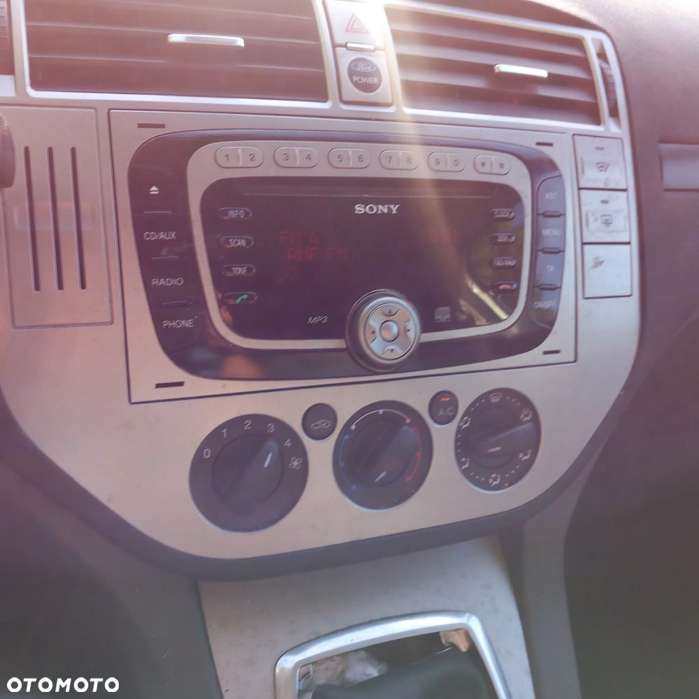 Ford Kuga 2.0 TDCi 2x4 Trend - 12