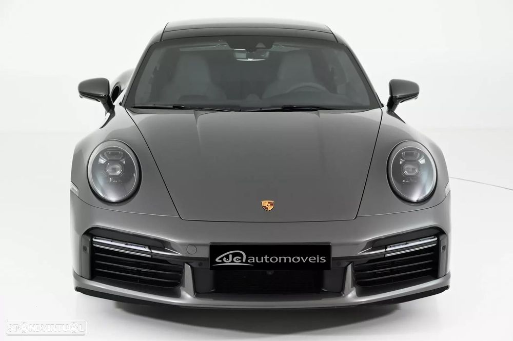 Porsche 911 (992) - 18