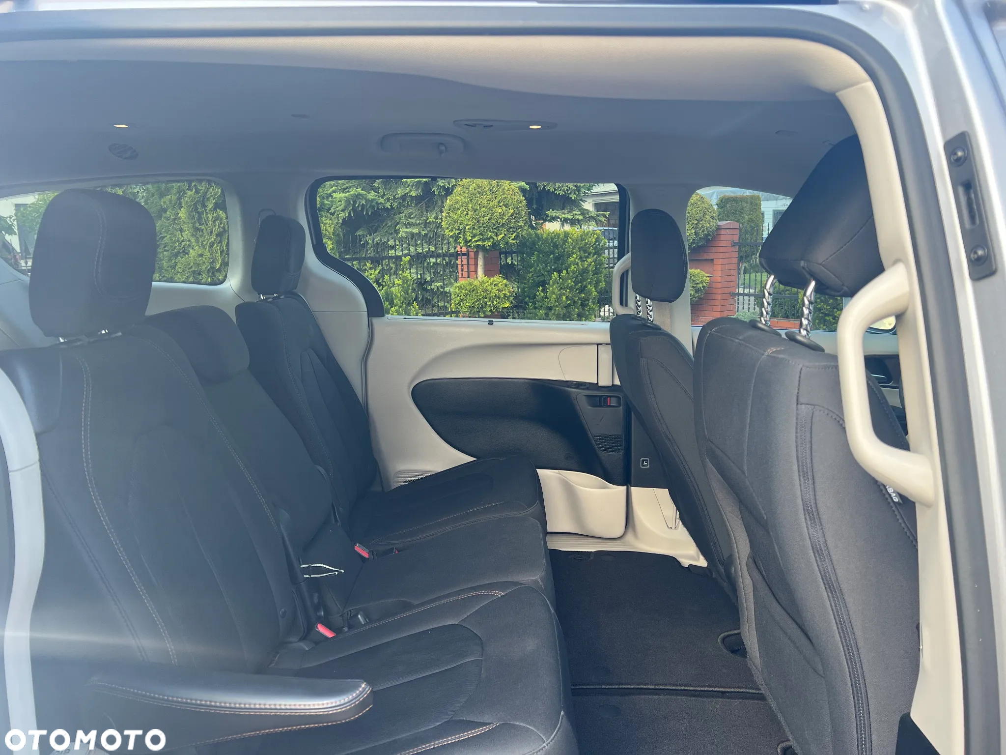 Chrysler Pacifica - 13