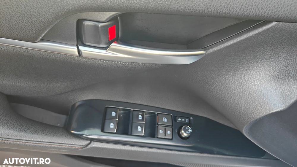 Toyota Camry - 11