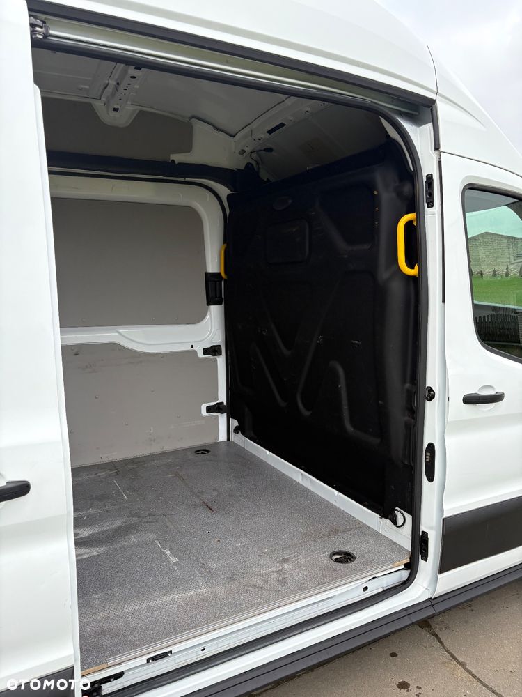 Ford Transit - 18