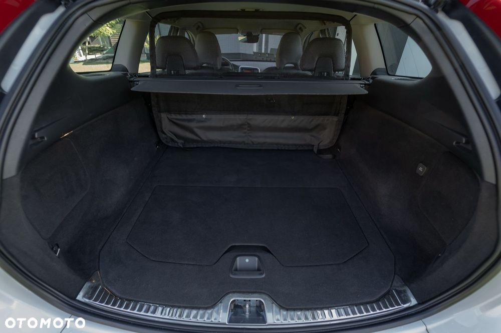 Volvo XC 60 D4 Geartronic Summum - 32