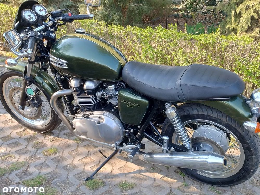 Triumph Thruxton - 25