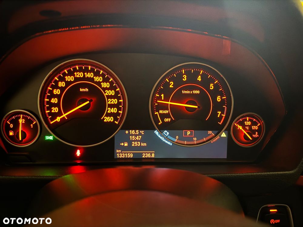 BMW Seria 3 328i Touring xDrive Sport Line - 10