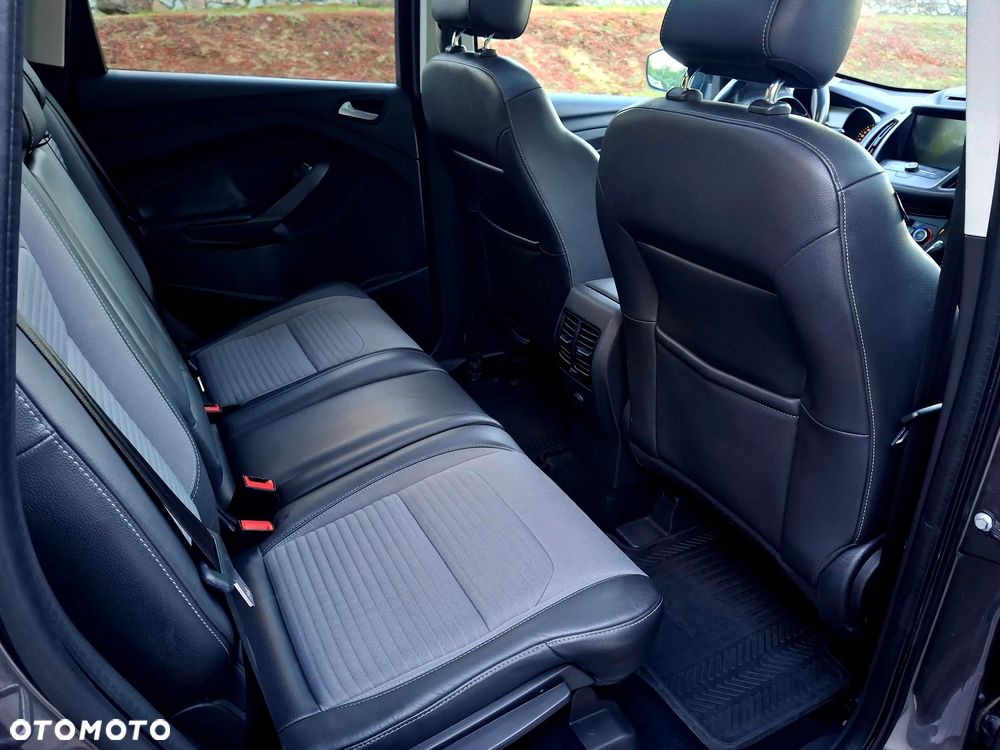 Ford Kuga 2.0 TDCi 4x2 Titanium - 28