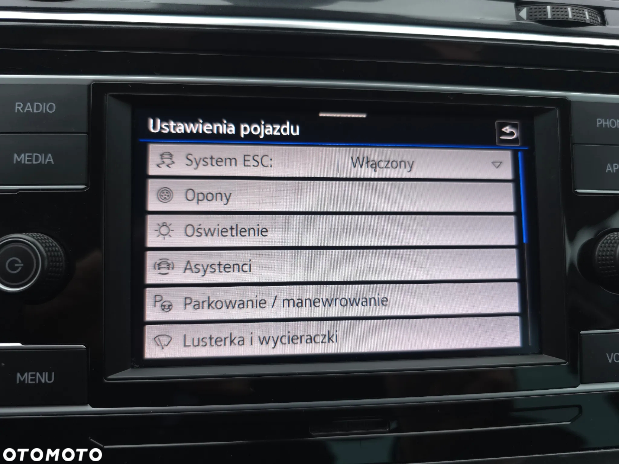 Volkswagen Tiguan 2.0 TDI SCR Life - 28