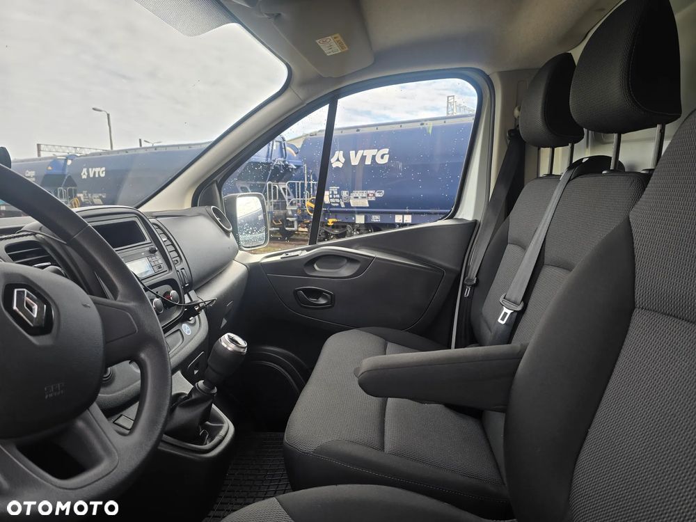 Renault Trafic - 15