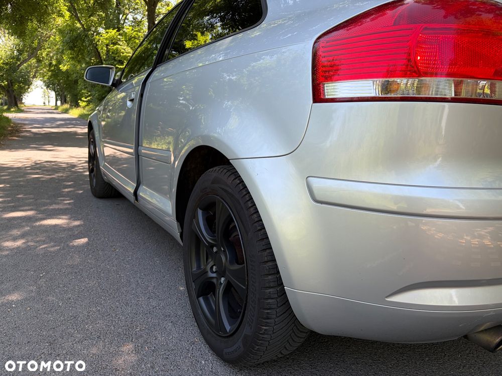 Audi A3 3-drzwiowe 1.6 Attraction - 7