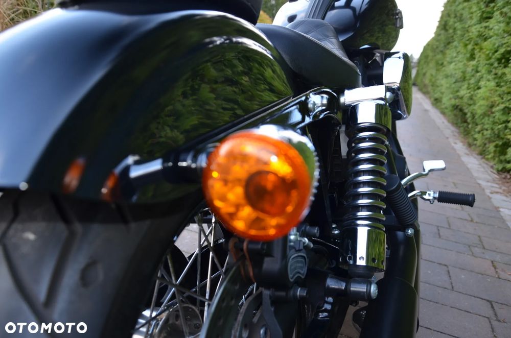 Harley-Davidson Dyna Street Bob - 21