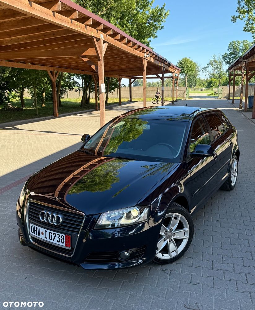 Audi A3 Sportback - 1