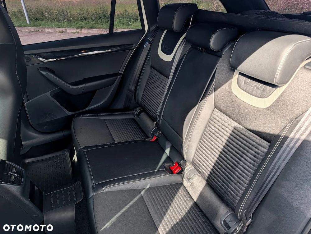 Skoda Octavia 2.0 TDI RS - 10