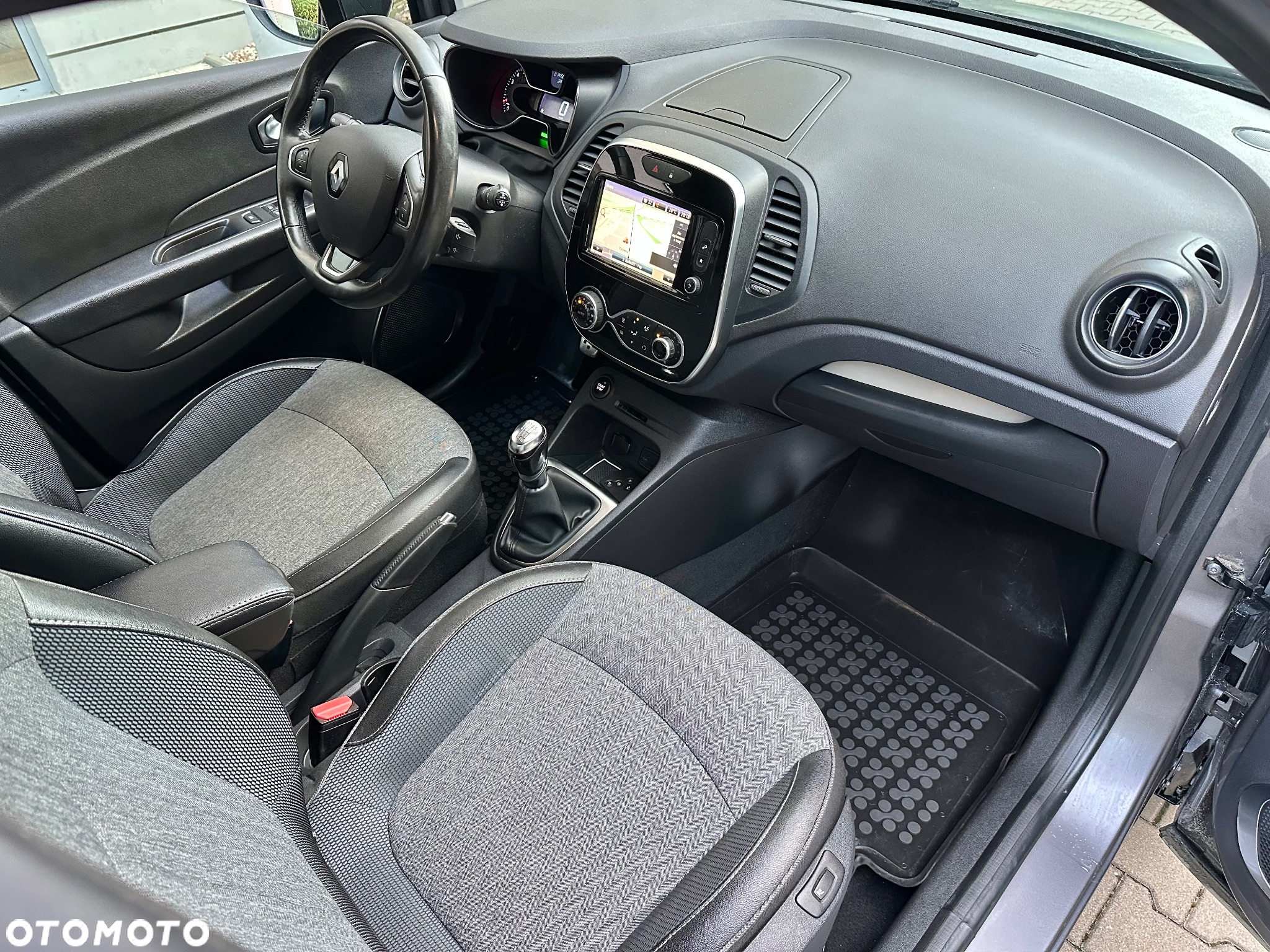 Renault Captur 1.2 Energy TCe XMOD - 14