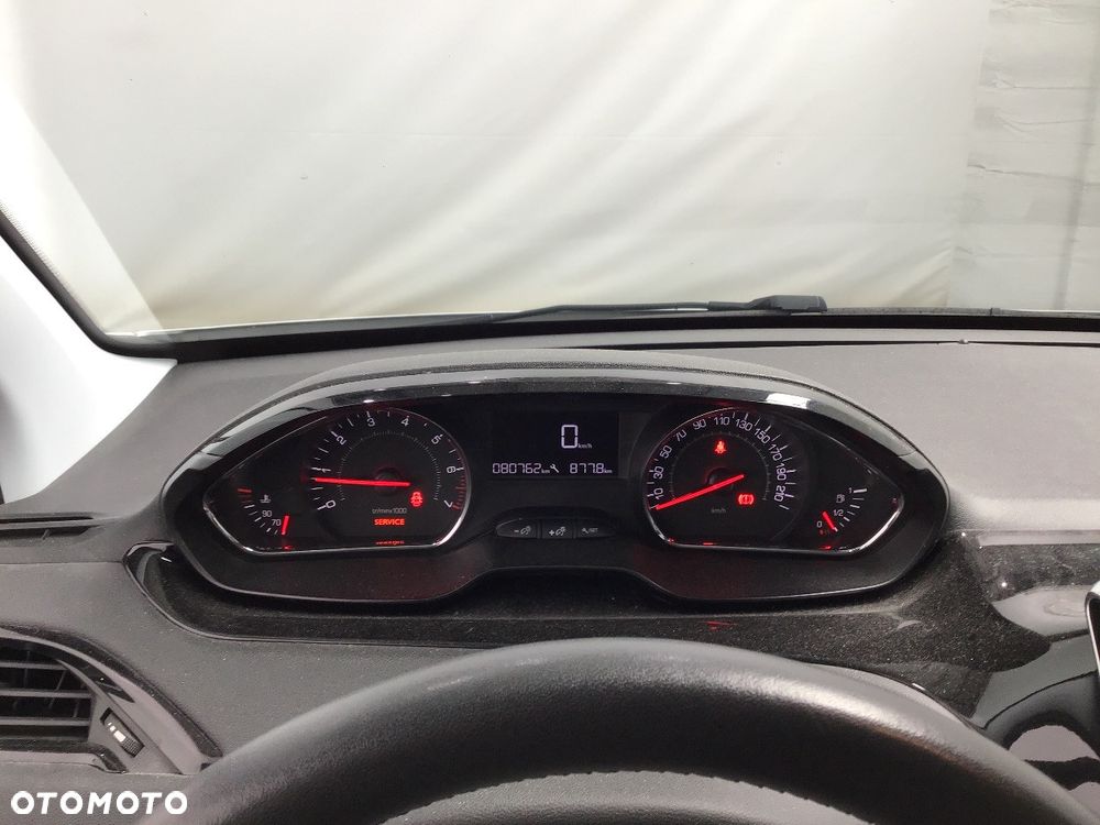 Peugeot 208 1.2 VTi Access - 5