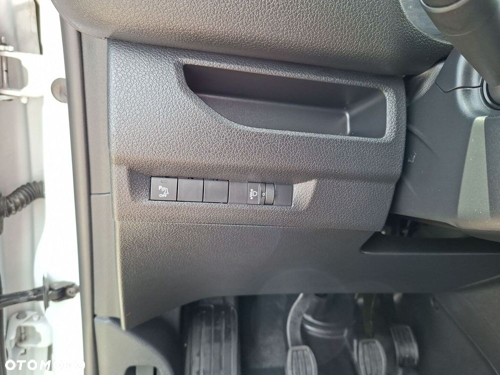 Toyota PROACE - 16