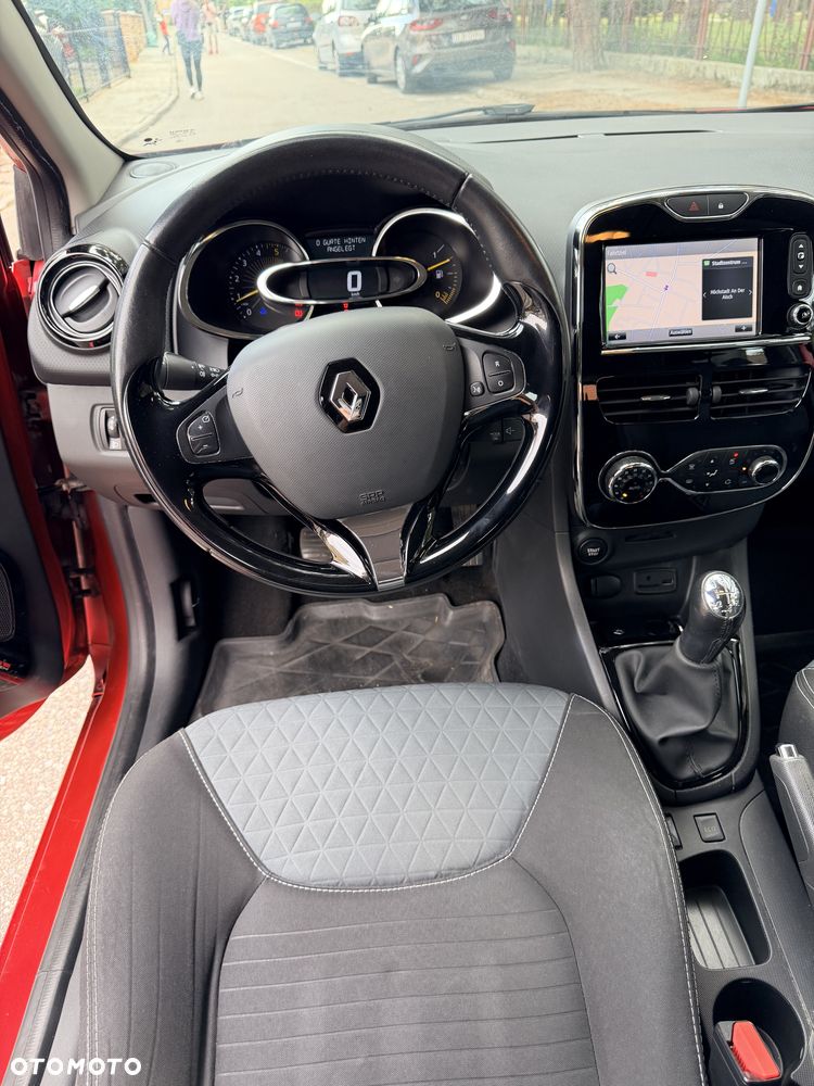Renault Clio - 16