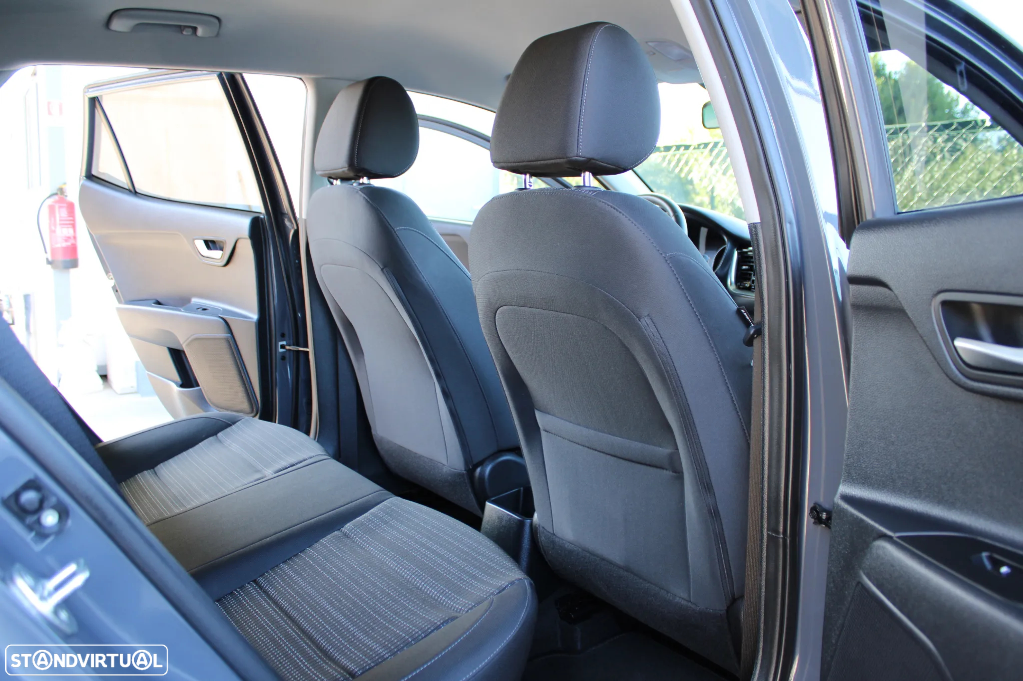 Kia Stonic 1.0 T-GDI Drive - 37