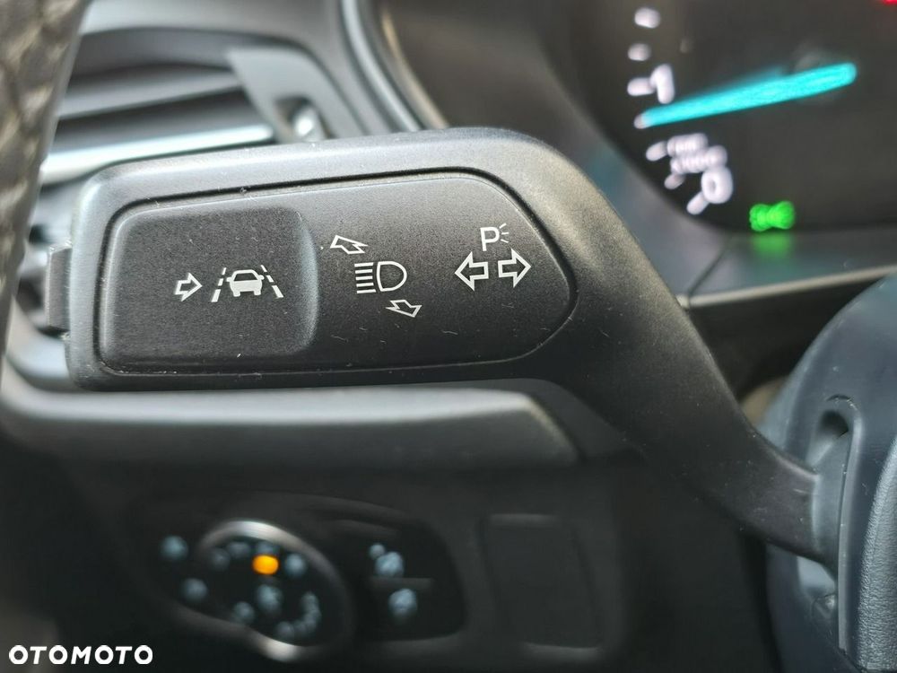 Ford Focus - 25