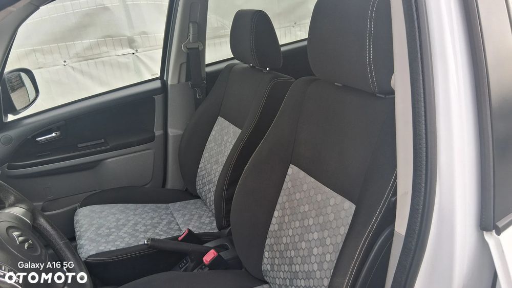 Suzuki SX4 1.6 VVT 4x4 Comfort - 14