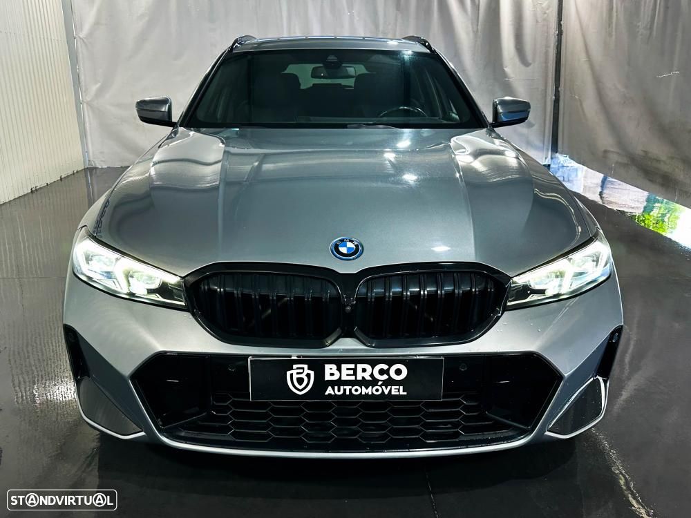 BMW 330 e Pack 50 anos M Auto - 3