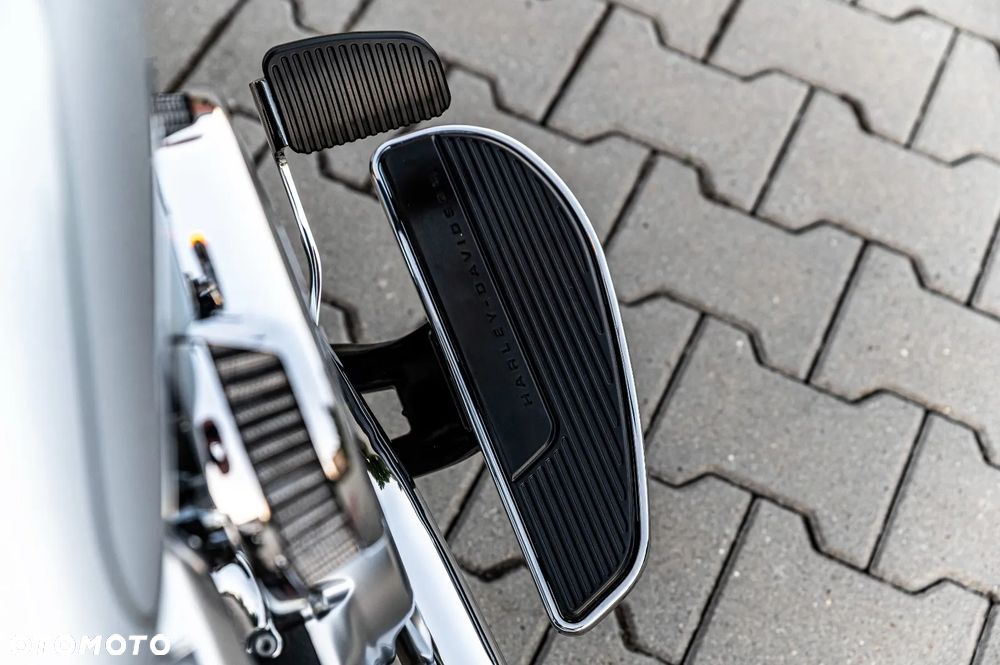 Harley-Davidson Softail Fat Boy - 30
