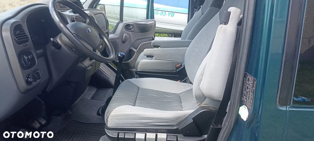 Ford Transit - 9