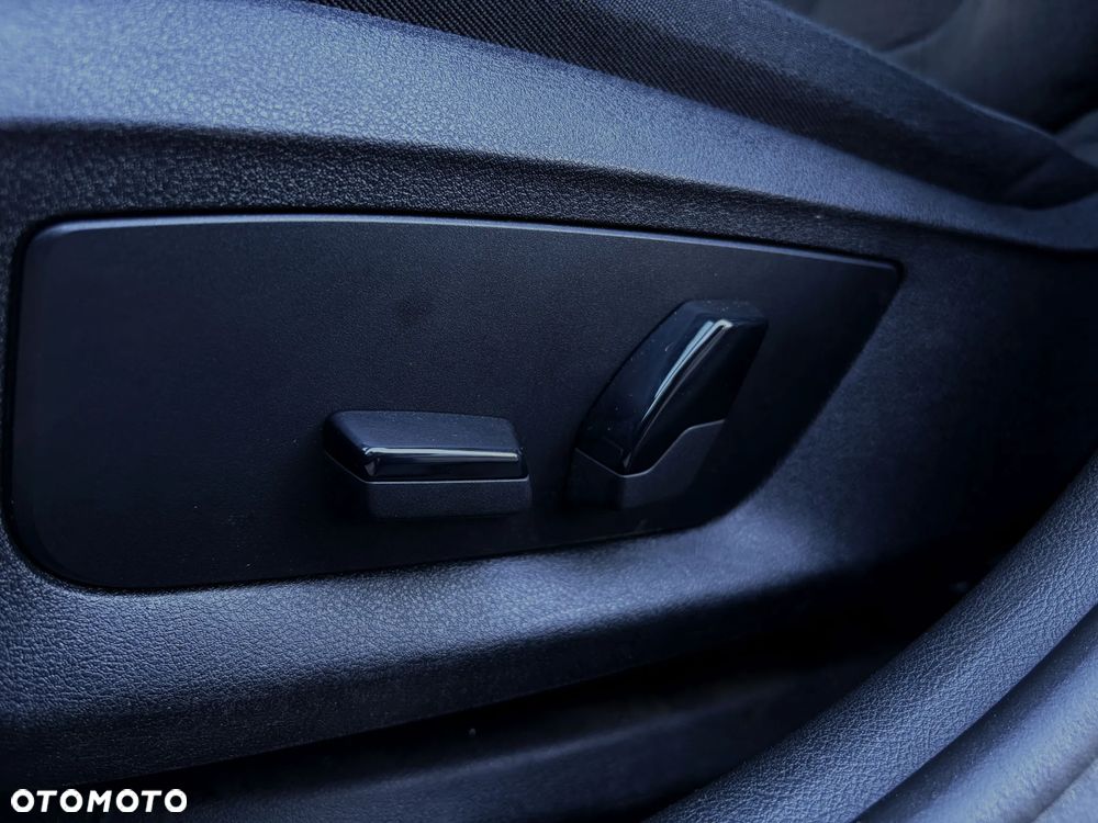 BMW Seria 5 520d - 36