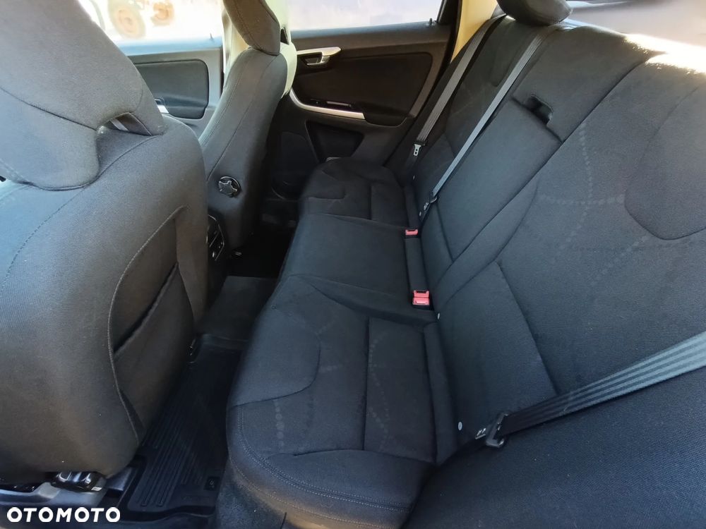 Volvo XC 60 2.4D DRIVe - 7