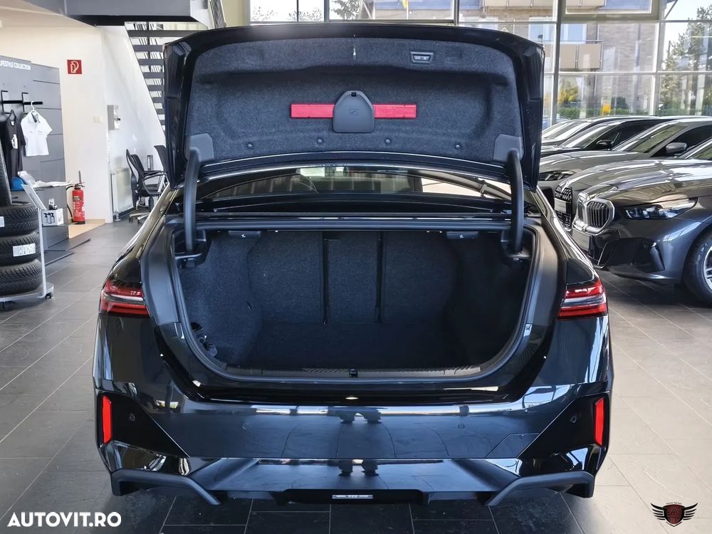 BMW Seria 5 520i Aut. - 14