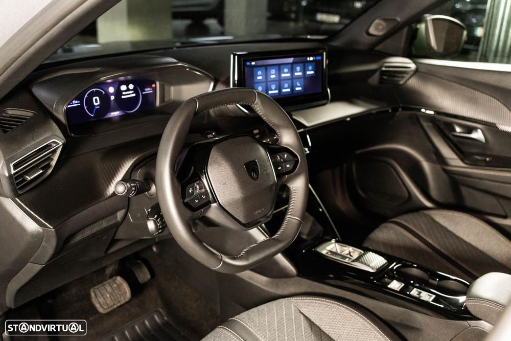Peugeot e-2008 54 kWh Allure - 23