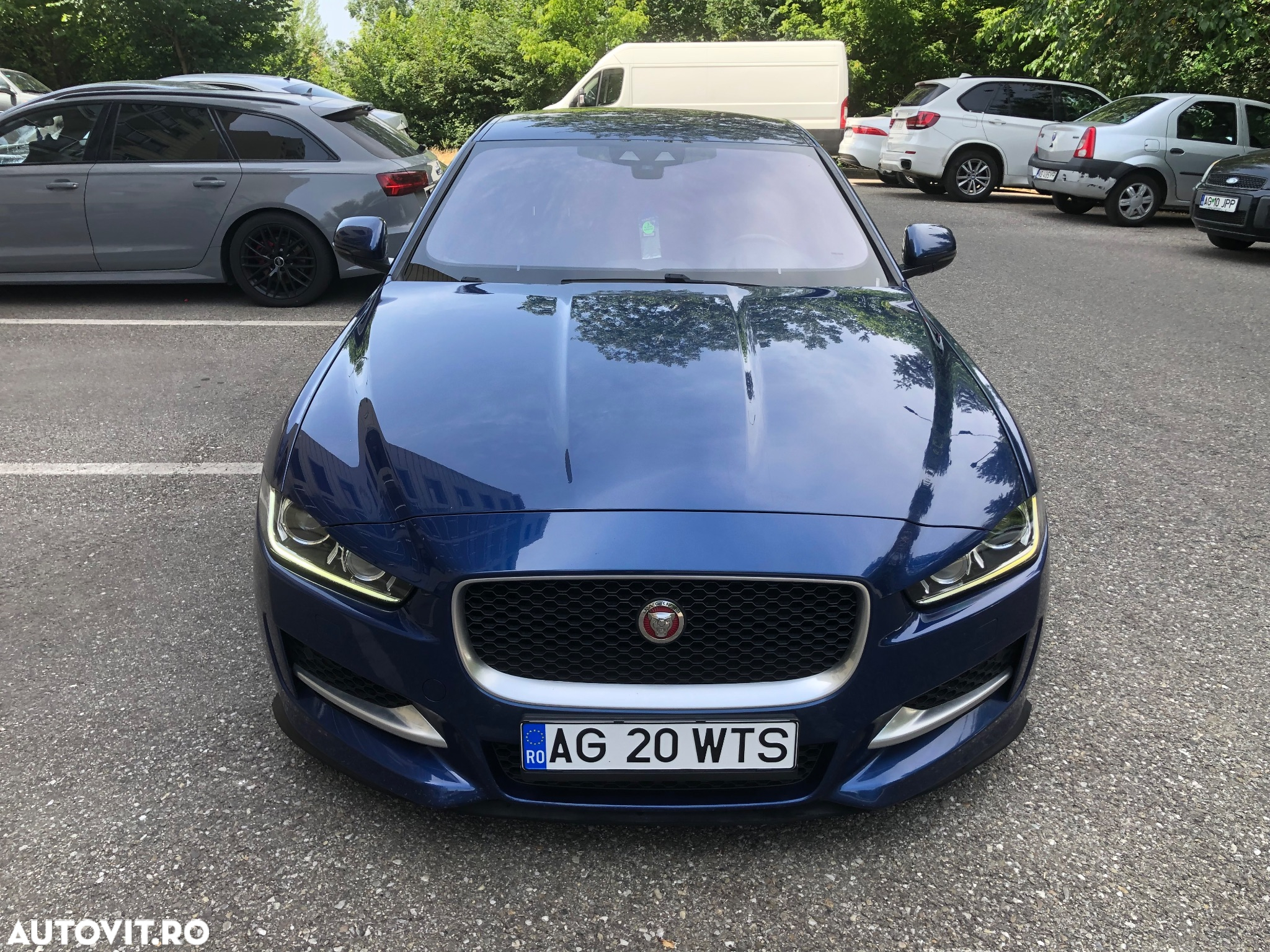 Jaguar XE 2.0 AWD R-Sport - 3
