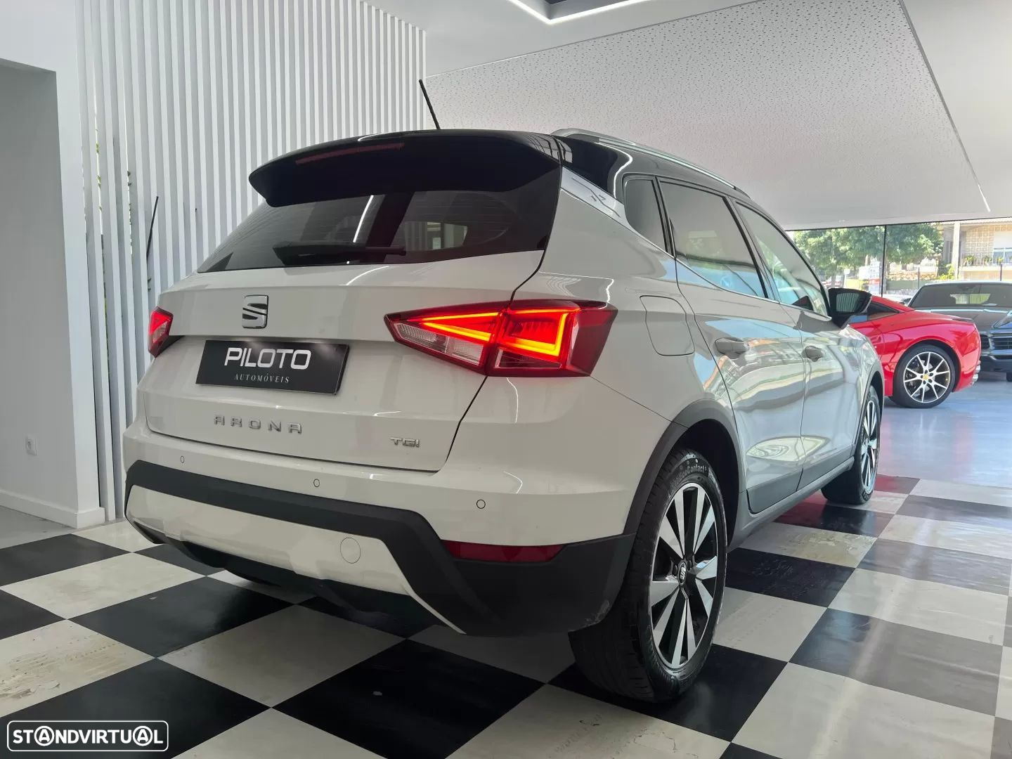 SEAT Arona 1.0 TGI Xcellence - 10
