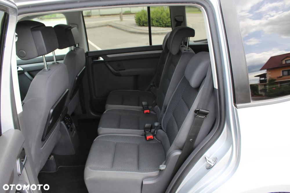 Volkswagen Touran 1.6 TDI DPF Comfortline - 18