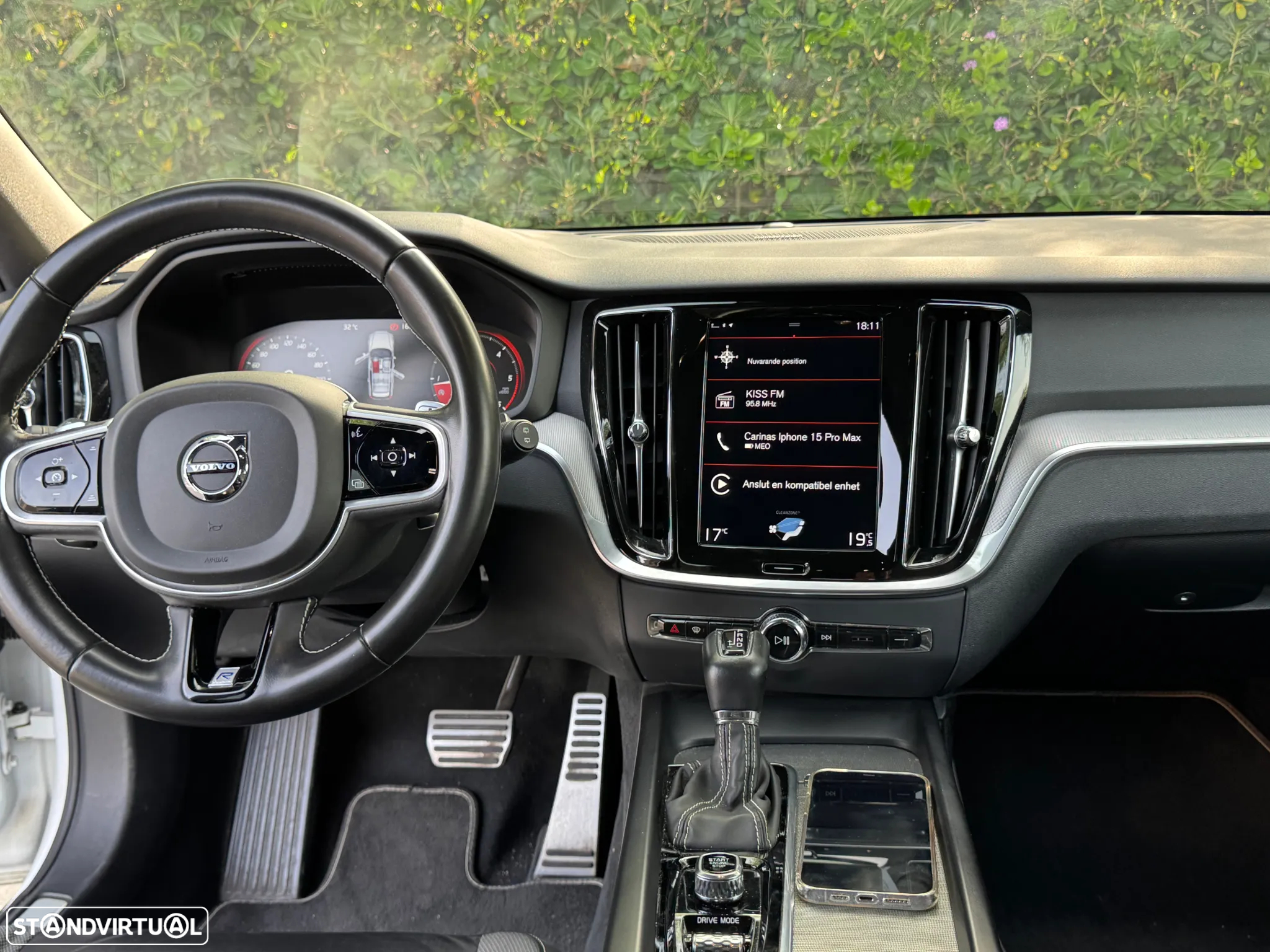 Volvo V60 2.0 D4 R-Design Geartronic - 9
