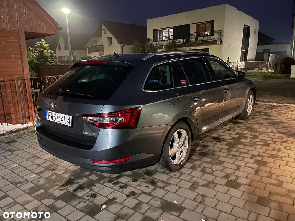 Skoda Superb 2.0 TDI DSG Style - 2