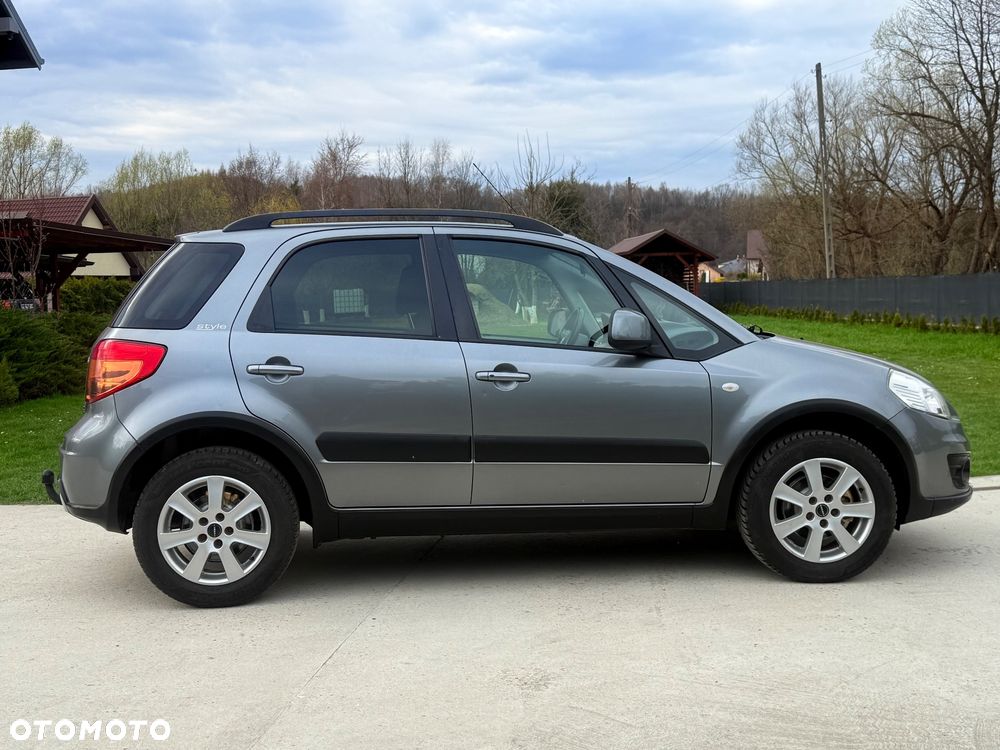 Suzuki SX4 1.6 VVT 4x4 Style - 4