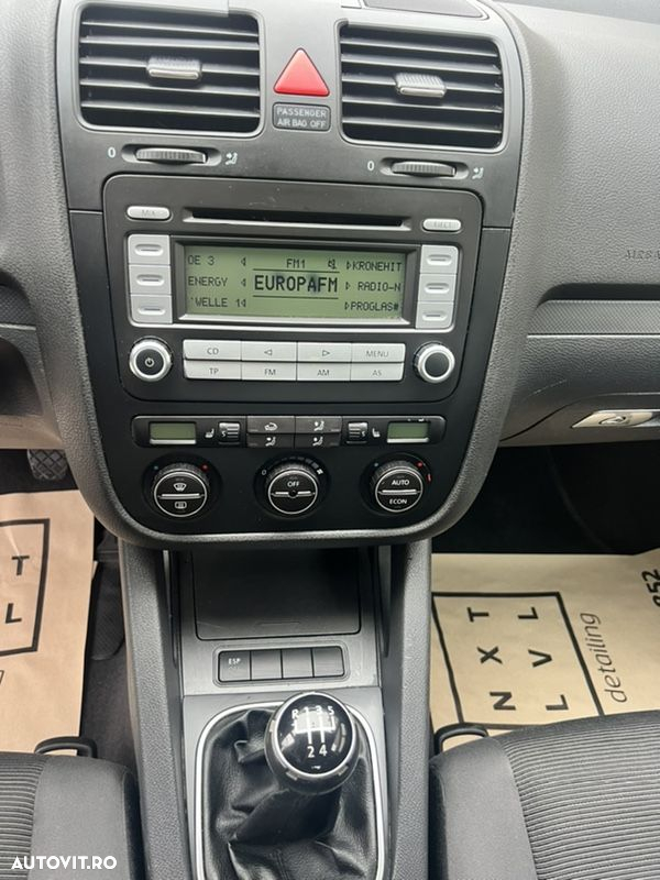 Volkswagen Golf - 9