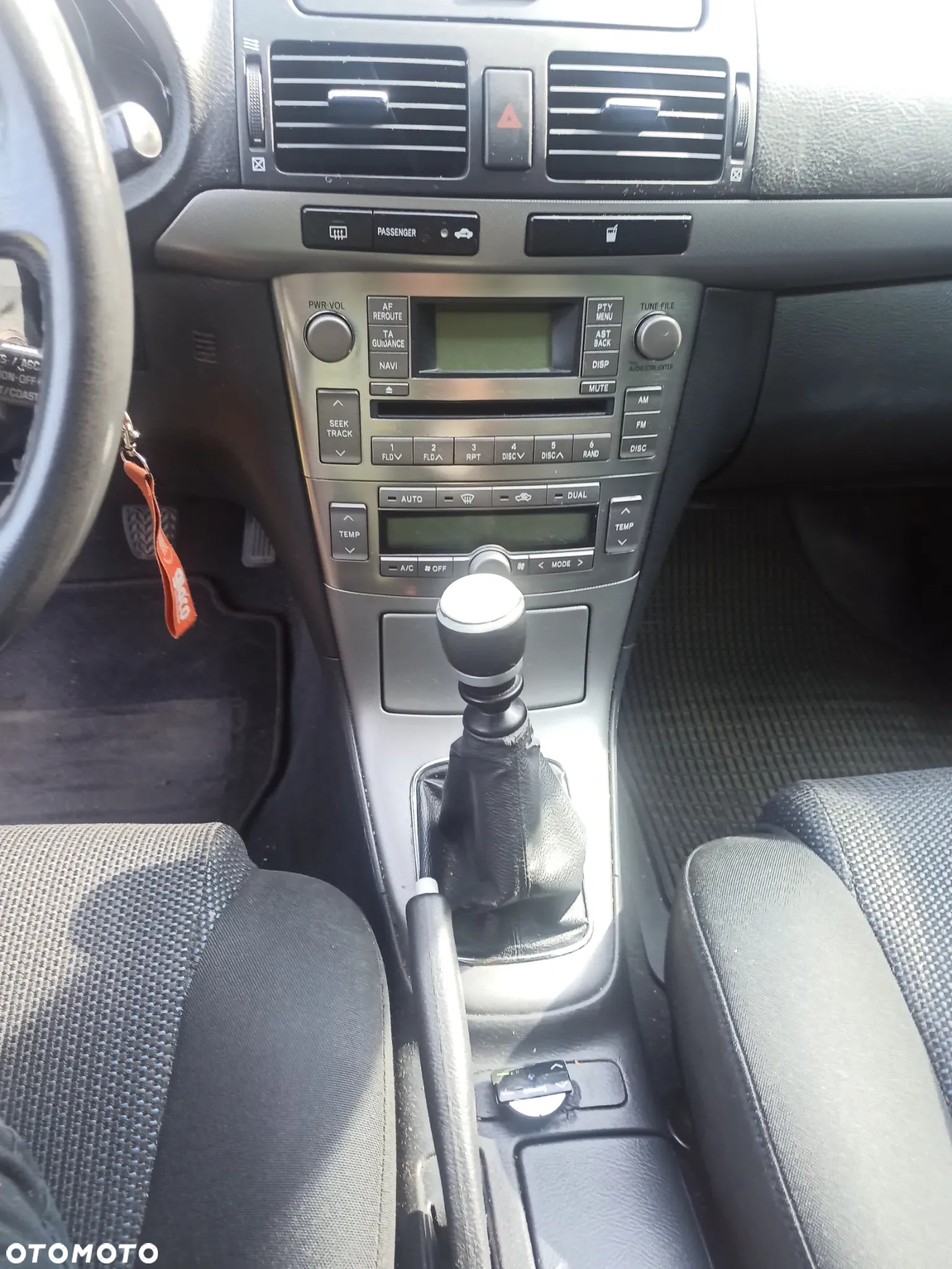 Toyota Avensis 2.0 D-4D Sol - 16