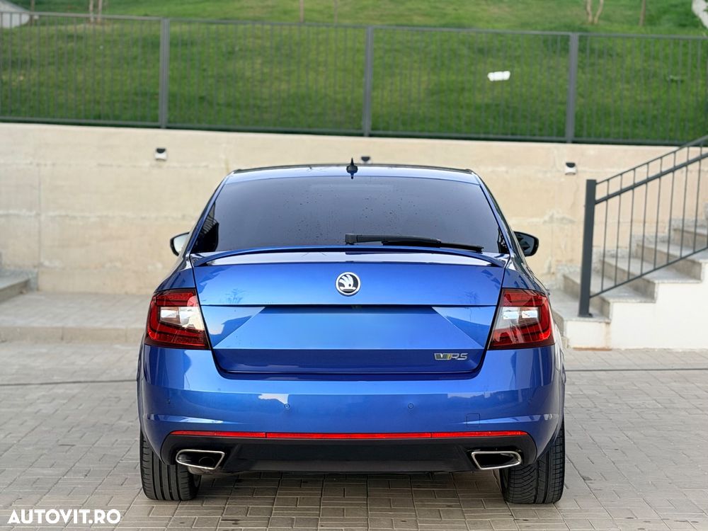 Skoda Octavia 2.0 TDI DSG RS - 6